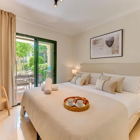 Apartment Vacation I El Palmeral, Golf Valley, Renovated, Fast Wifi *