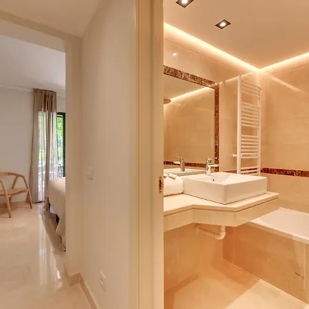 Vacation I El Palmeral, Golf Valley, Renovated, Fast Wifi Marbella