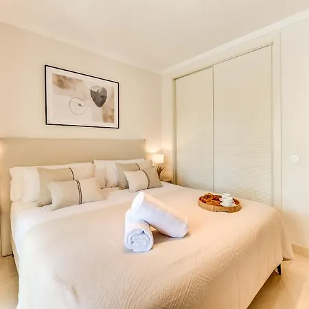 Vacation I El Palmeral, Golf Valley, Renovated, Fast Wifi Apartment Marbella
